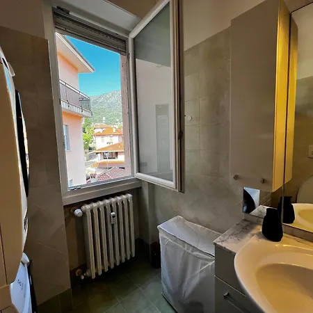 Modern Lakeview In Apartment Baveno