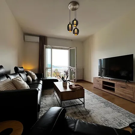 Modern Lakeview In Baveno